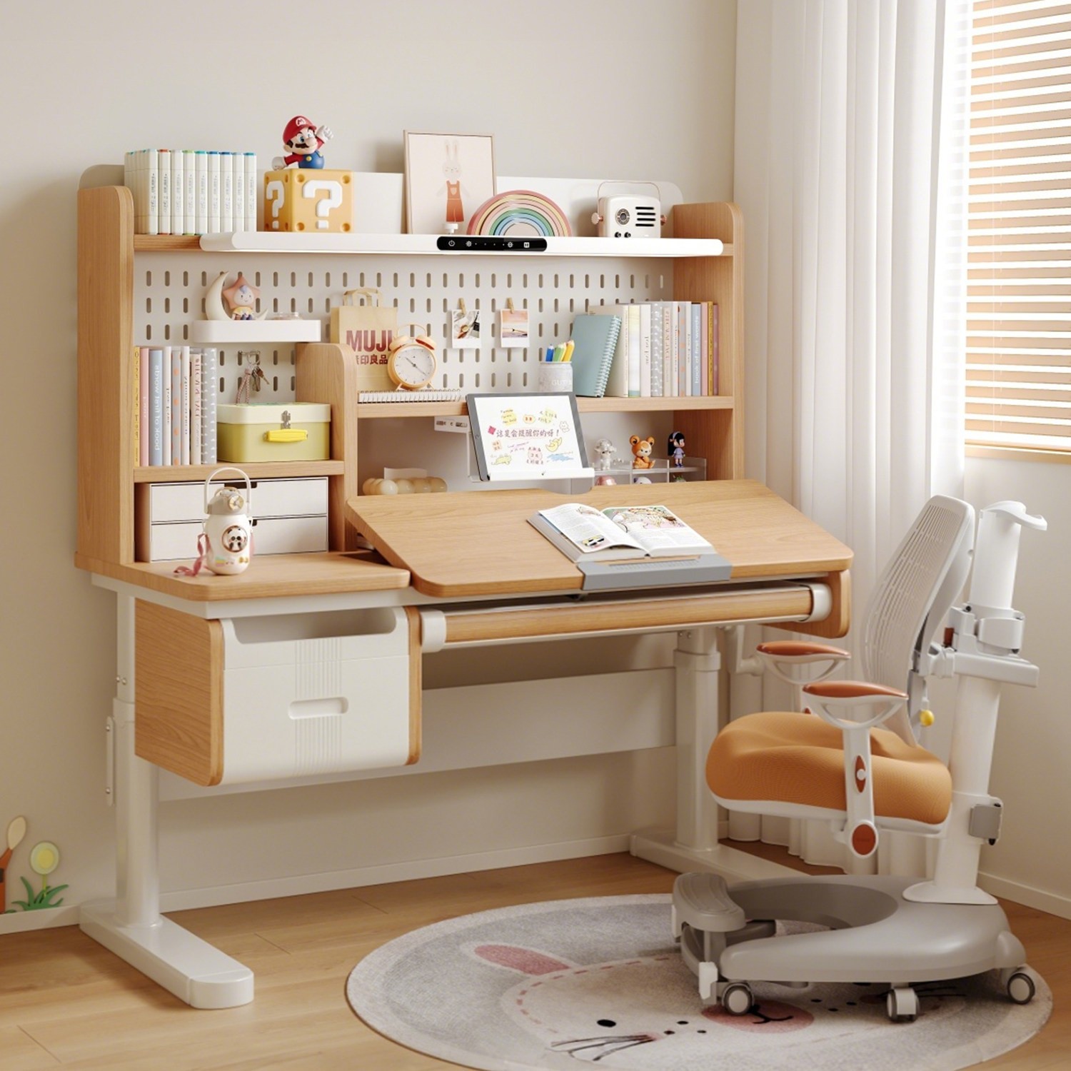 Stevige houten bureau, verstel - Chairs recensie en prijs